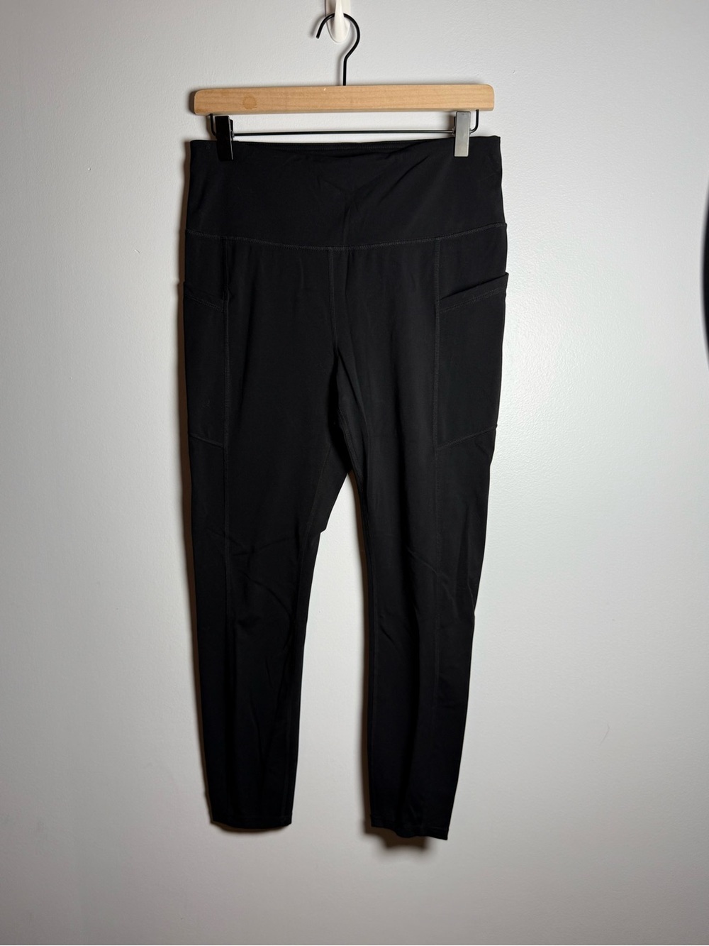 GAIAM Black High-Rise Leggings with Side Pockets